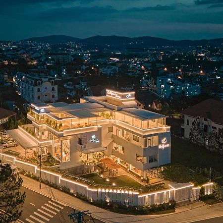 California Hotel Da Lat Exterior photo
